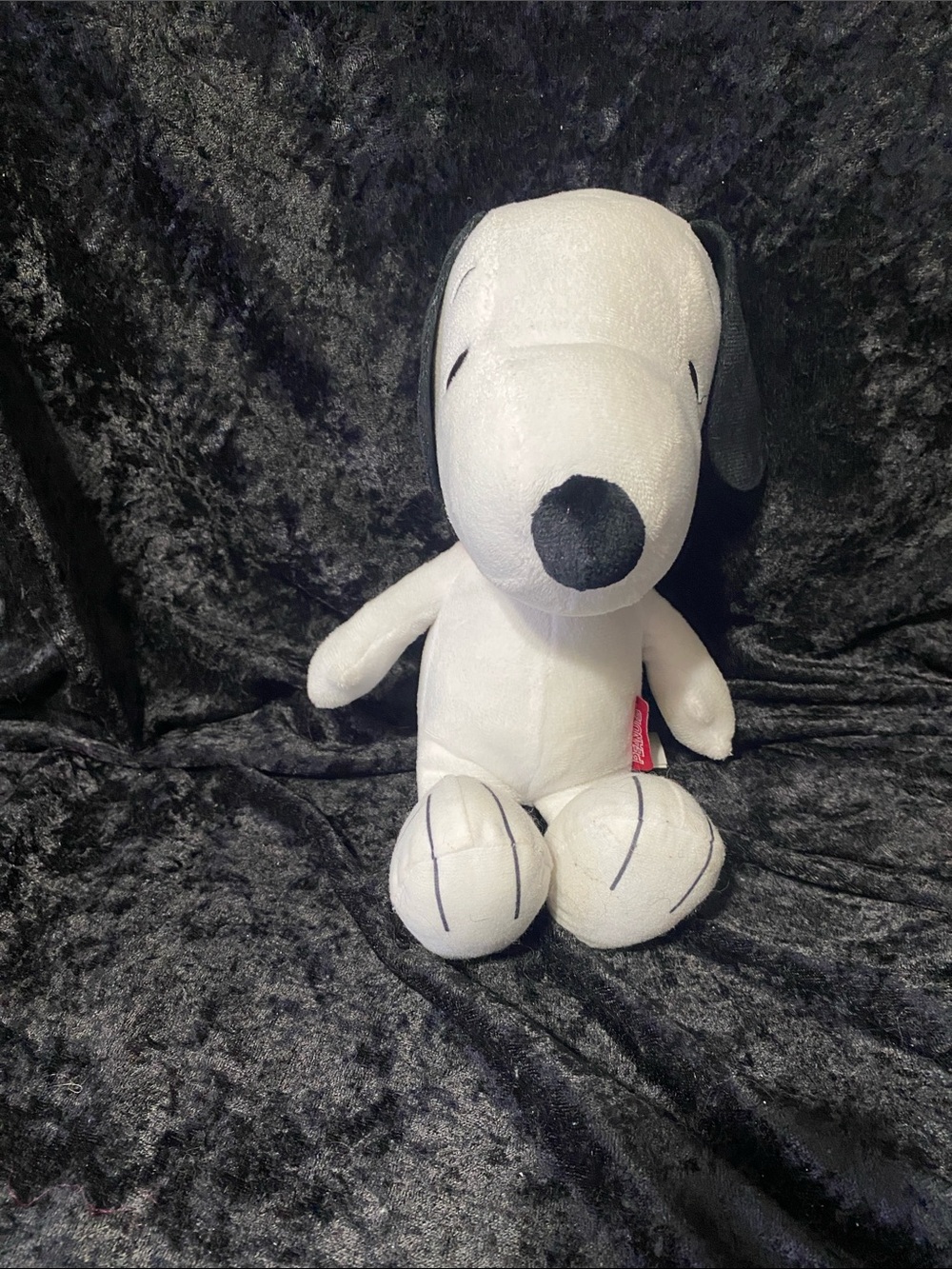 Peanuts Snoopy Plush Dog Toy - White & Black